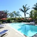 University Park Inn & Suites 
