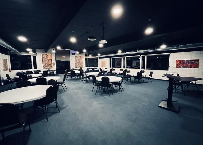 University Park Inn & Suites