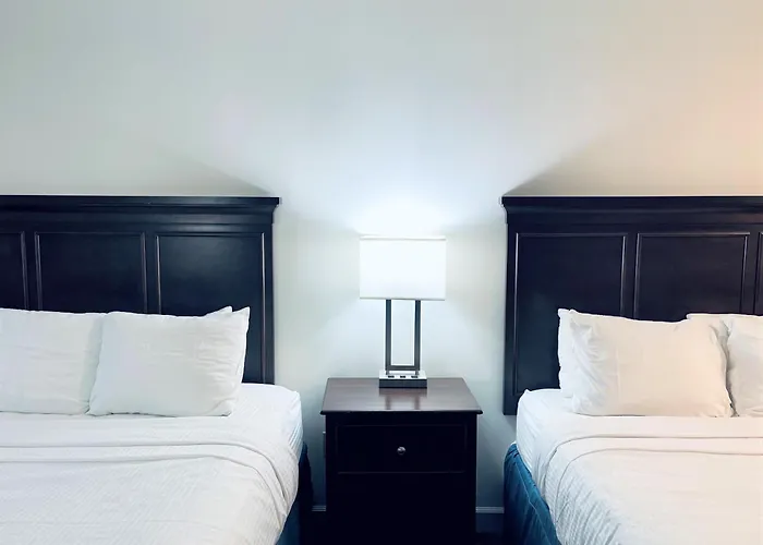 University Park Inn & Suites